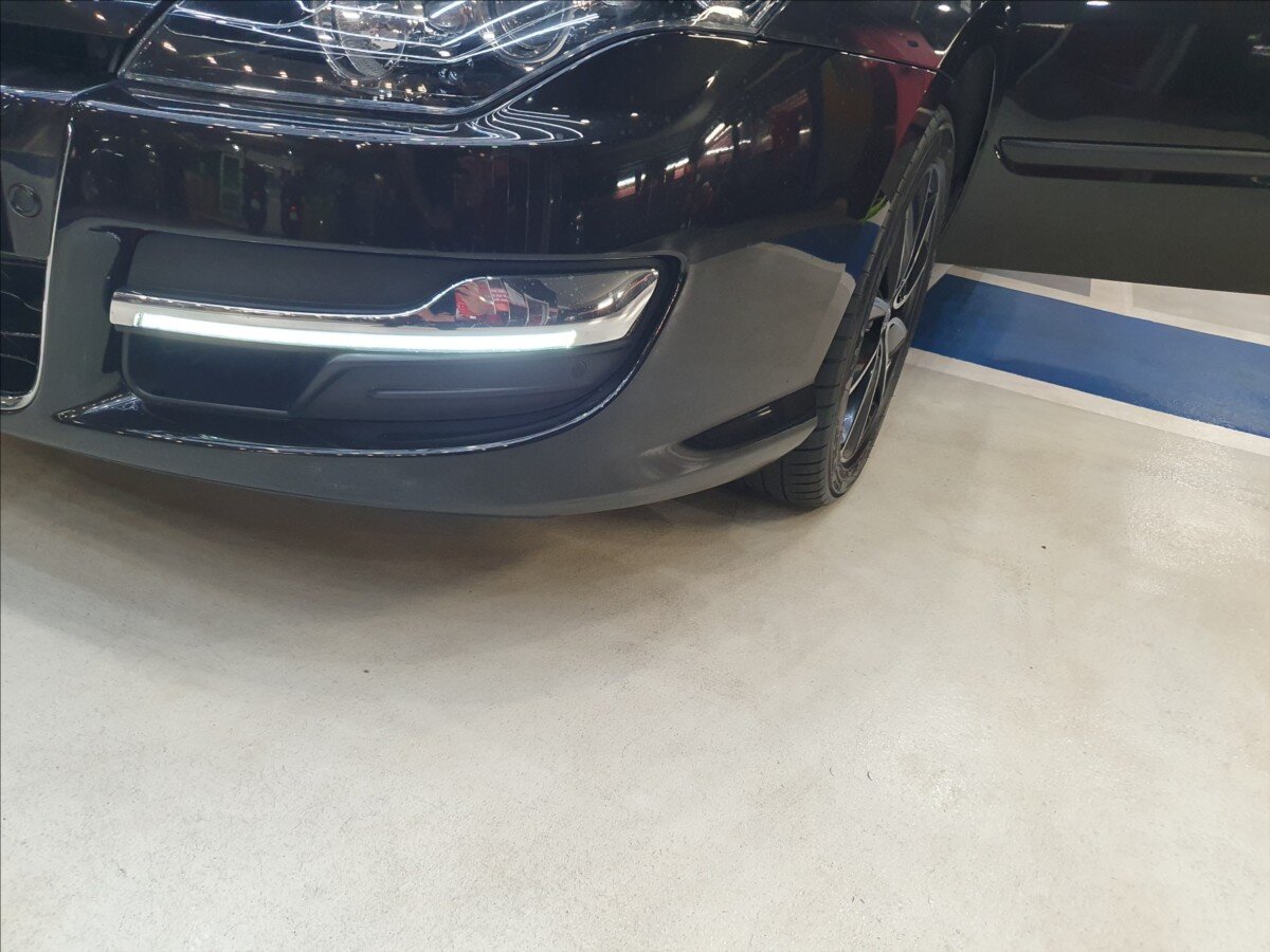 Renault Laguna Kombi 2,0 l 103 kw