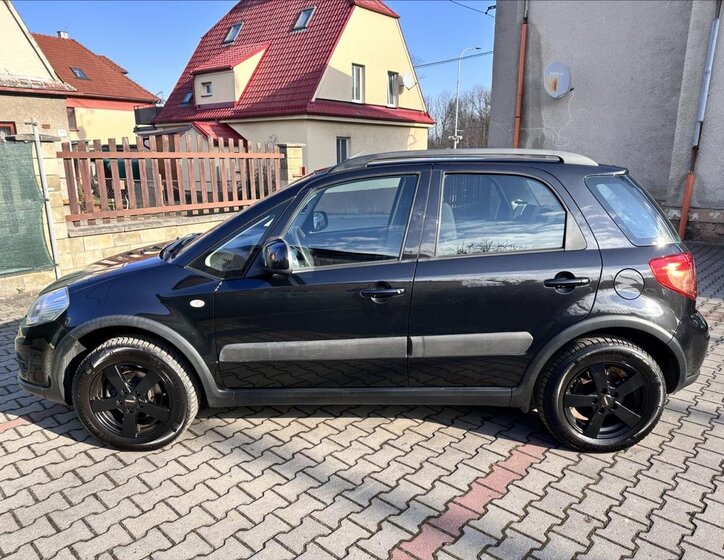Suzuki SX4 Hatchback 1,6 l 88 kw