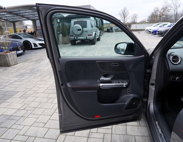 Mercedes-Benz GLB SUV / Terénní 2,0 l 110 kw