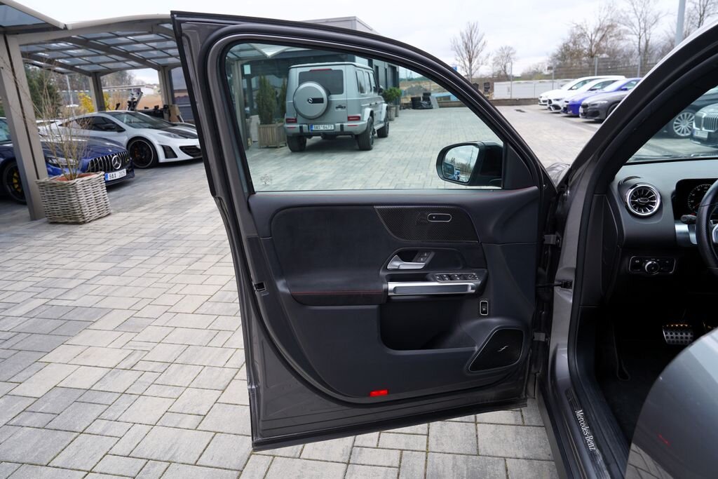 Mercedes-Benz GLB SUV / Terénní 2,0 l 110 kw