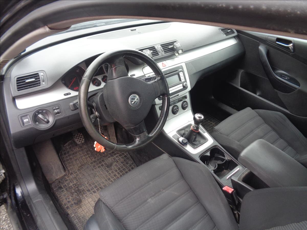 Volkswagen Passat Kombi 2,0 l 103 kw