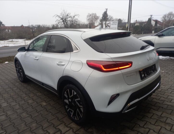 KIA XCeed CUV 1,6 l 110 kw