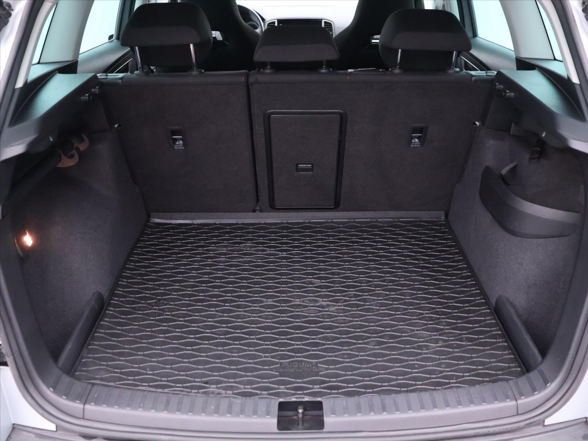 Škoda Karoq SUV 2,0 l 110 kw