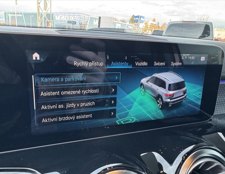 Mercedes-Benz GLB 12