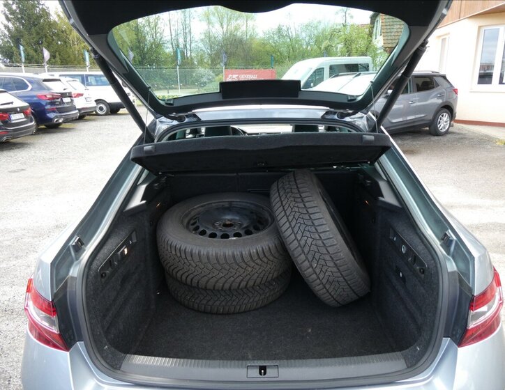 Škoda Superb Liftback 2,0 l 110 kw