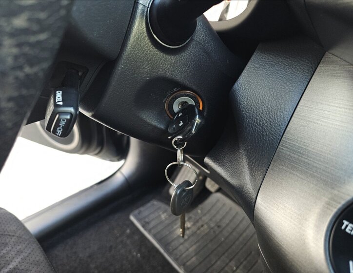 Toyota RAV4 Kombi 2,2 l 110 kw