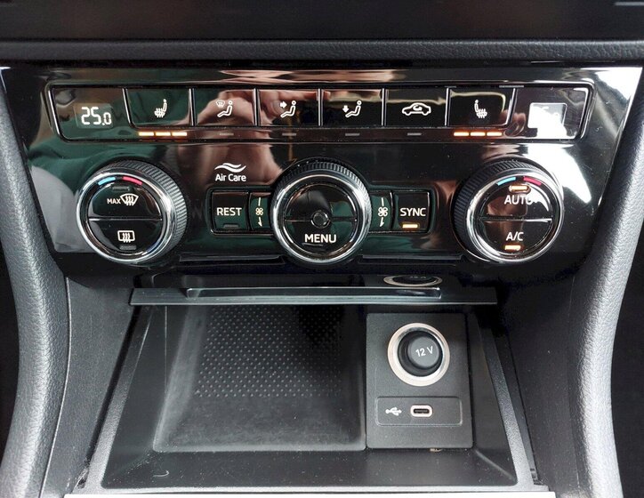 Škoda Superb Kombi 2,0 l 110 kw