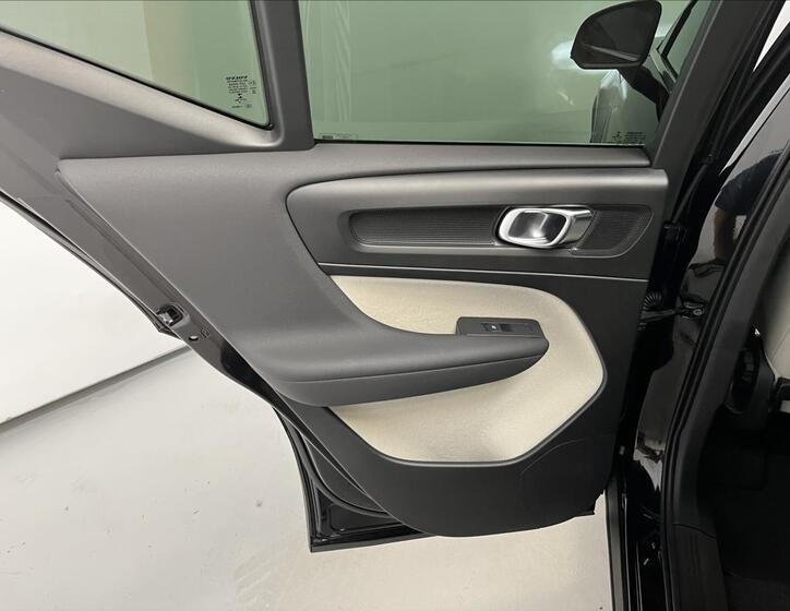 Volvo XC40 29