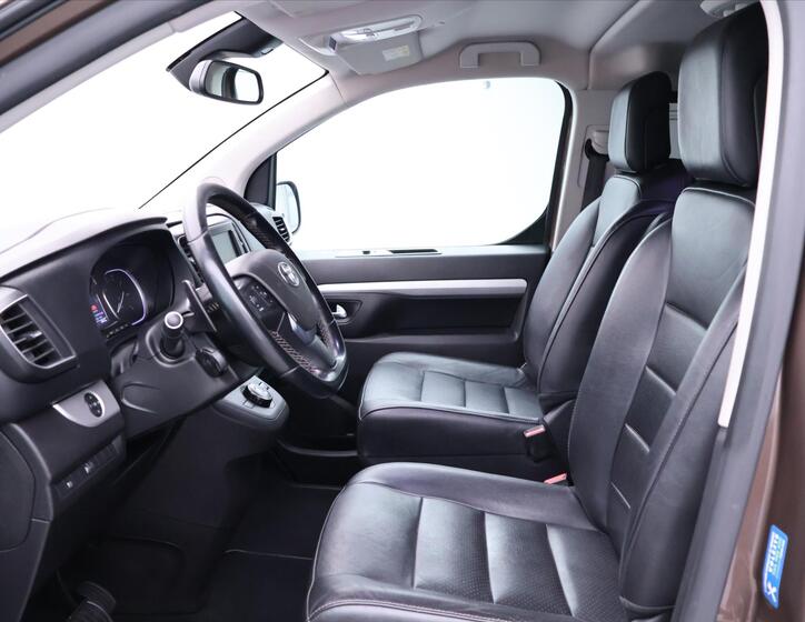 Toyota ProAce Verso 11