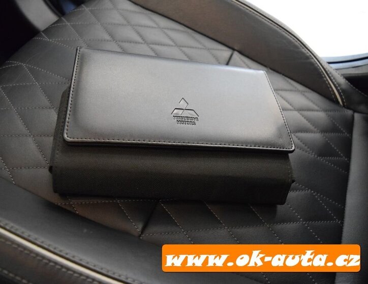 Mitsubishi Outlander SUV 0,0 0