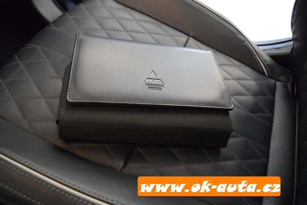 Mitsubishi Outlander SUV 0,0 0