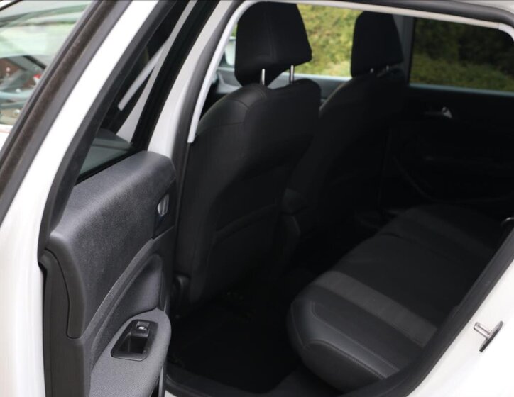 Peugeot 308 Kombi 1,5 l 96 kw