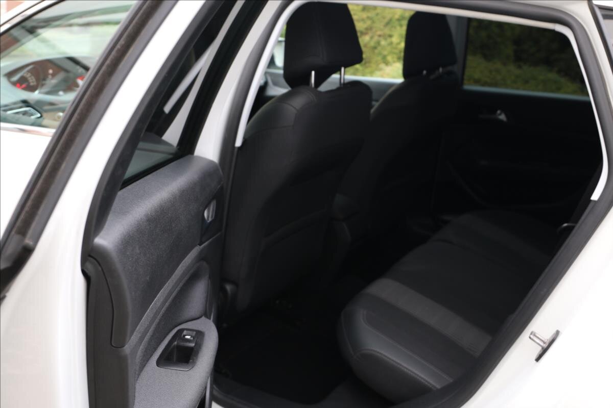 Peugeot 308 Kombi 1,5 l 96 kw