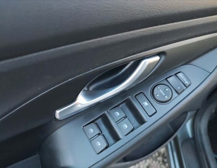 Hyundai i30 Liftback 1,5 l 117 kw