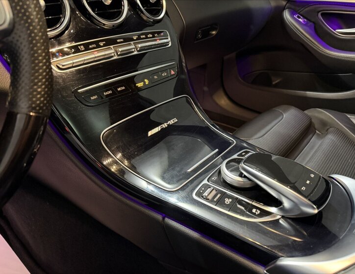 Mercedes-Benz Třídy C Sedan 4,0 l 375 kw