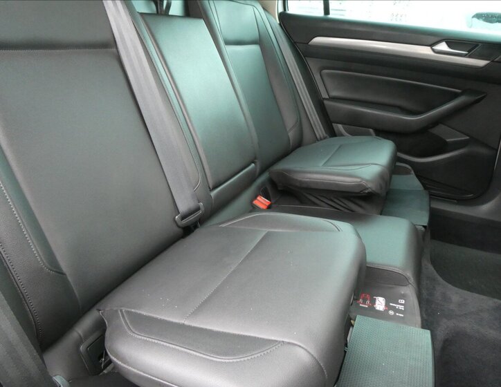 Volkswagen Passat Kombi 2,0 l 110 kw