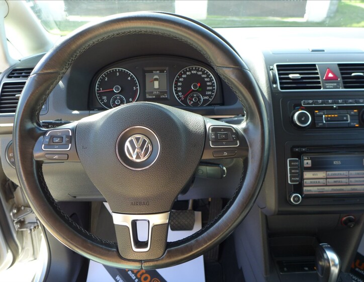 Volkswagen Touran 19