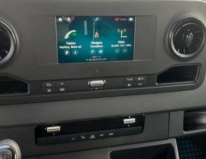 Mercedes-Benz Sprinter 10