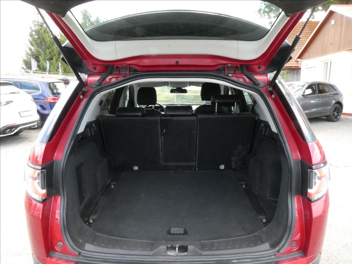 Land Rover Discovery Sport SUV 2,0 l 110 kw