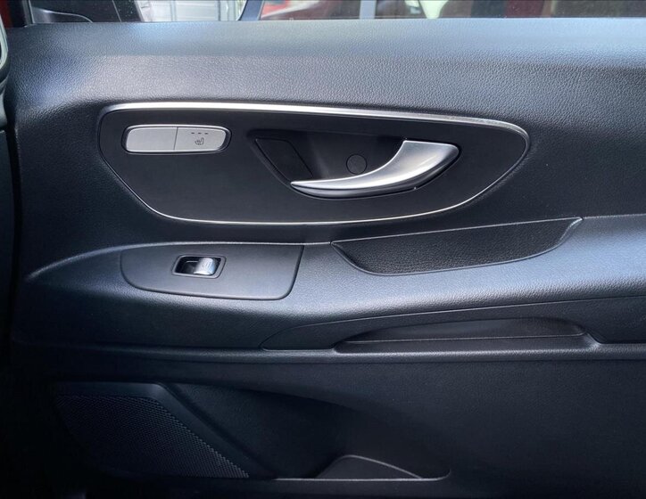 Mercedes-Benz Vito 21