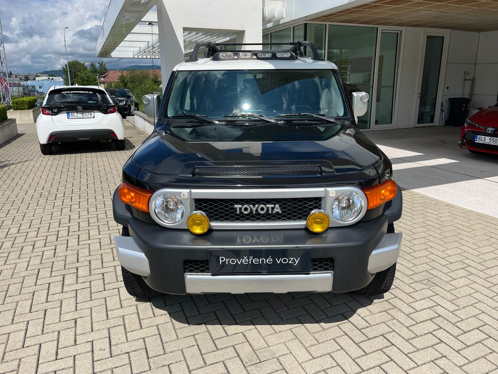 Toyota FJ