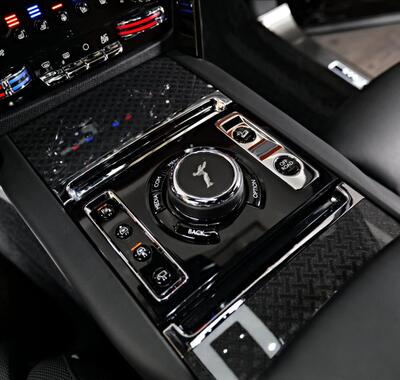 Rolls-Royce Cullinan 28