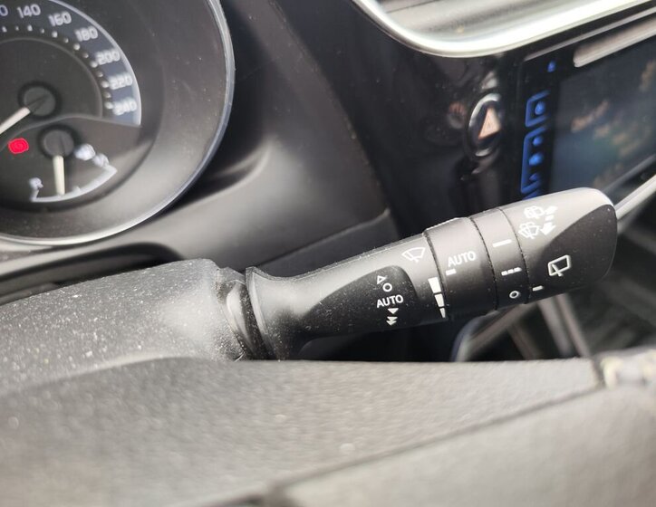 Toyota Auris Kombi 1,6 l 82 kw