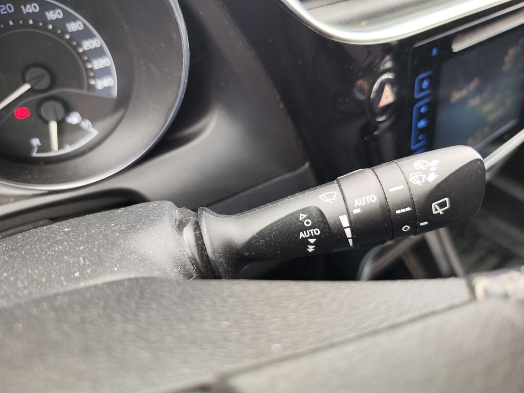 Toyota Auris Kombi 1,6 l 82 kw