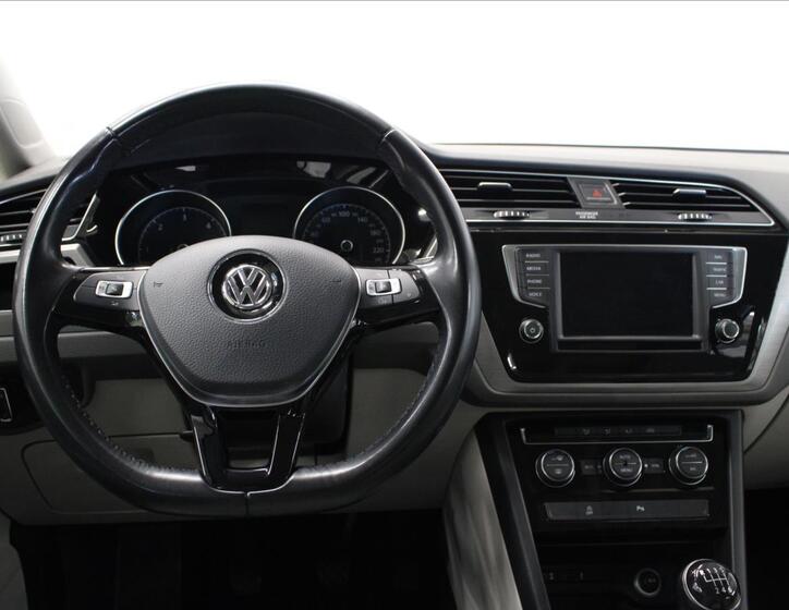 Volkswagen Touran 26