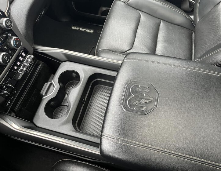 Dodge RAM 1500 Pick-up 5,7 l 291 kw