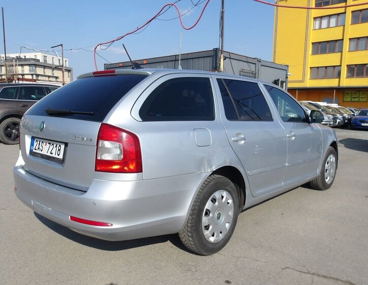 Škoda Octavia Kombi 2,0 l 103 kw