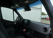 Mercedes-Benz Sprinter 10