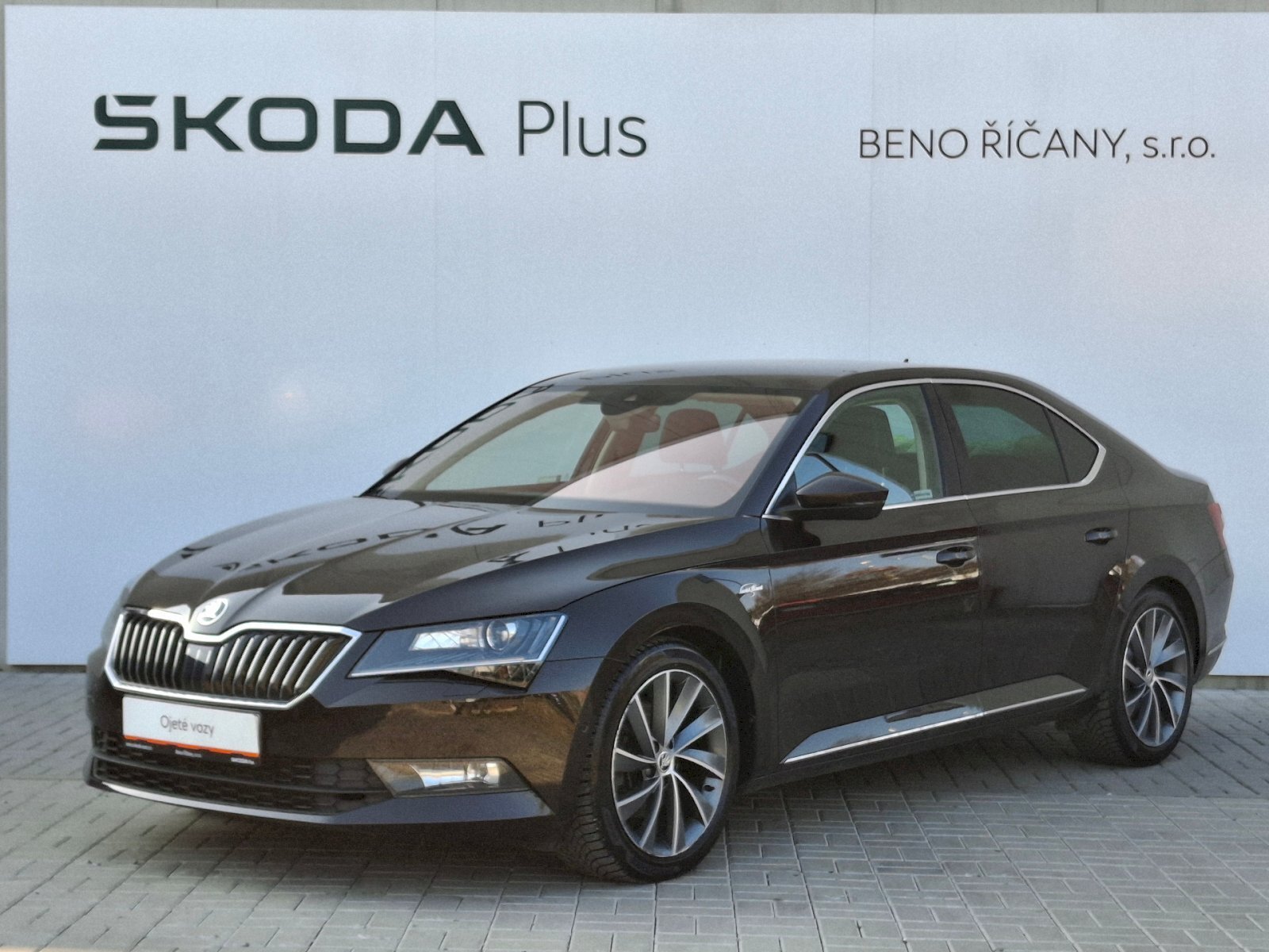 Škoda Superb Sedan / Limuzína 2,0 l 140 kw