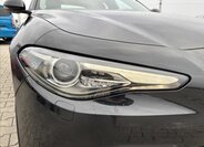 Alfa Romeo Giulia Sedan / Limuzína 2,1 l 132 kw
