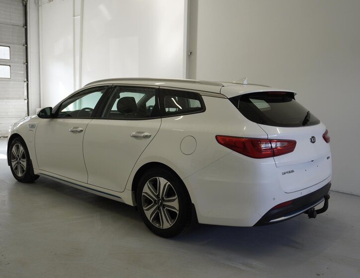 KIA Optima Kombi 2,0 l 151 kw