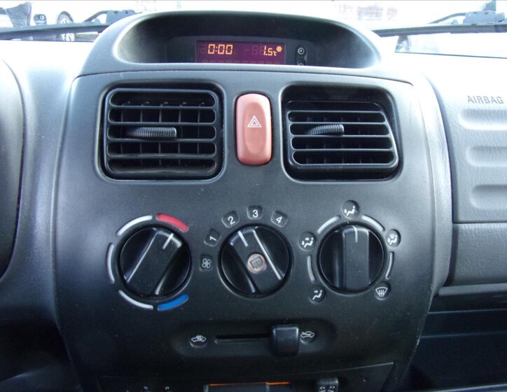 Opel Agila Kombi 973,0 43 kw