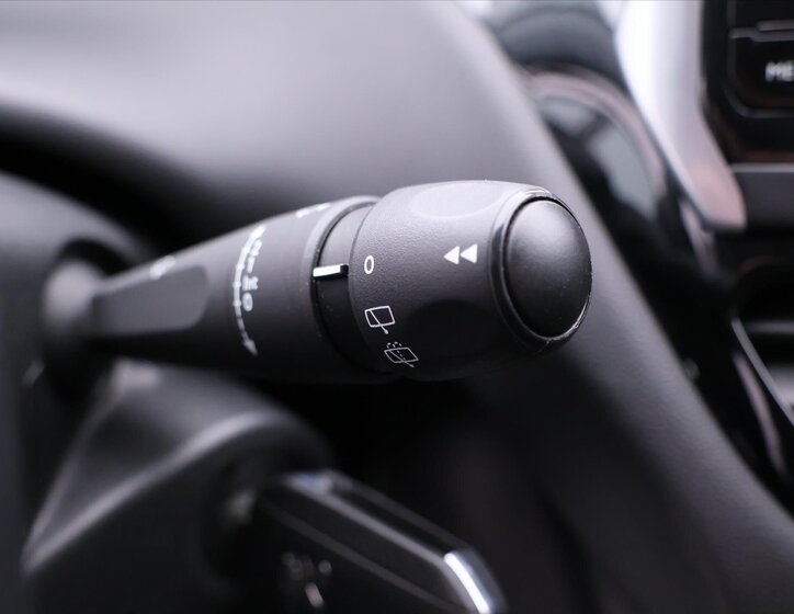 Peugeot 208 Hatchback 1,2 l 60 kw