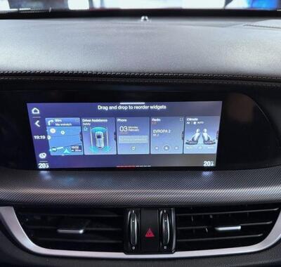 Alfa Romeo Stelvio 10