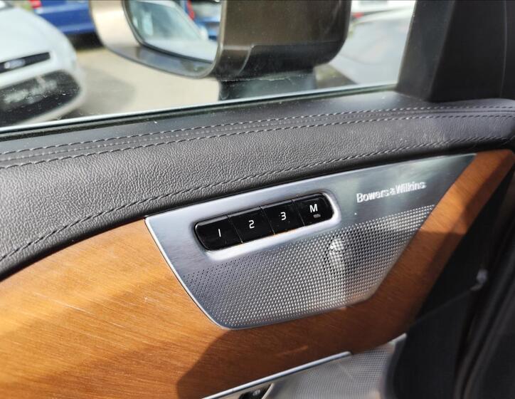 Volvo XC90 13