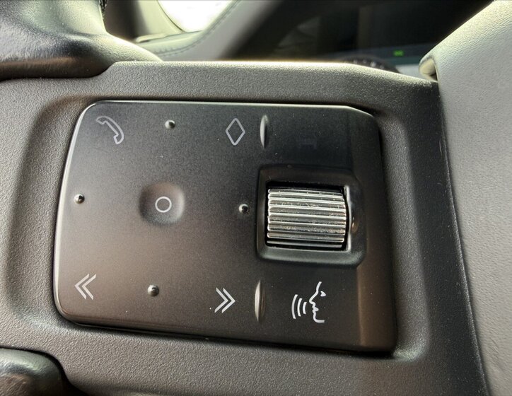 Land Rover Defender SUV / Terénní 3,0 l 221 kw