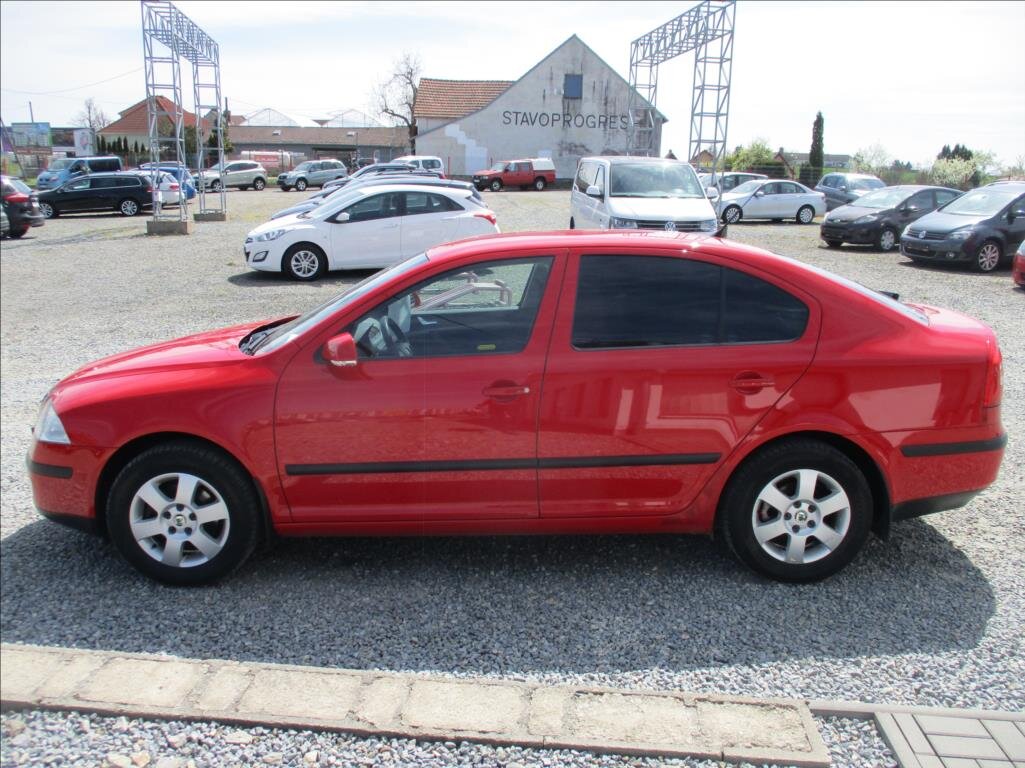 Škoda Octavia Sedan / Limuzína 1,6 l 75 kw