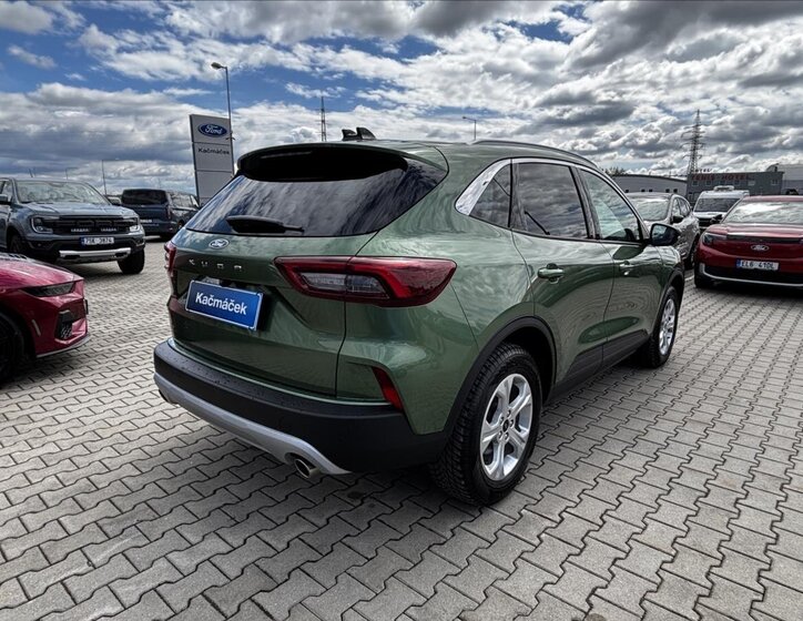 Ford Kuga SUV / Terénní 1,5 l 137 kw