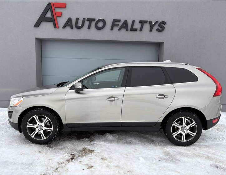 Volvo XC60 SUV 2,4 l 120 kw