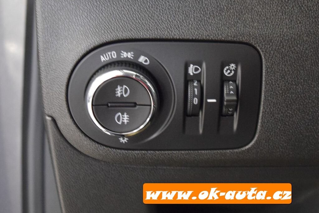 Opel Ostatní Hatchback 1,2 l 81 kw