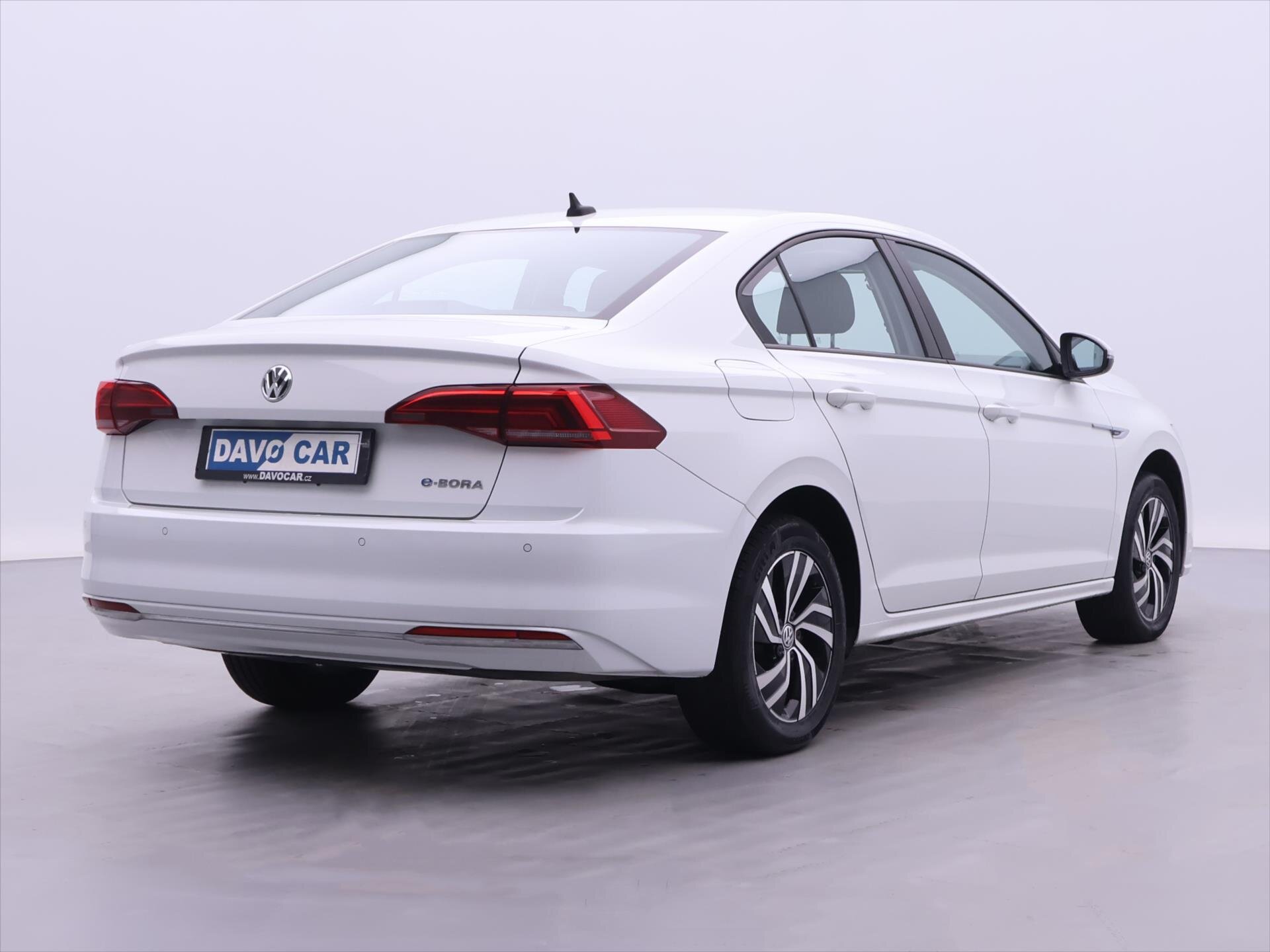 Volkswagen Bora Sedan / Limuzína 0,0 100 kw