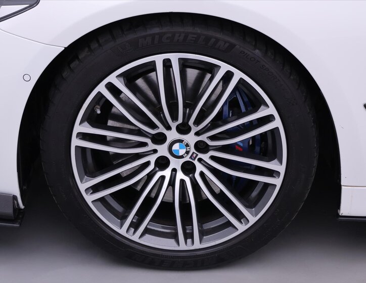 BMW Řada 5 Sedan / Limuzína 3,0 l 250 kw