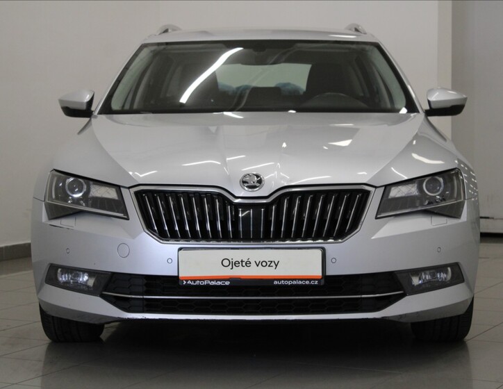 Škoda Superb 2