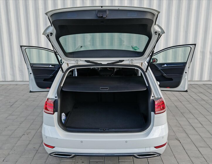 Volkswagen Golf Kombi 1,5 l 96 kw