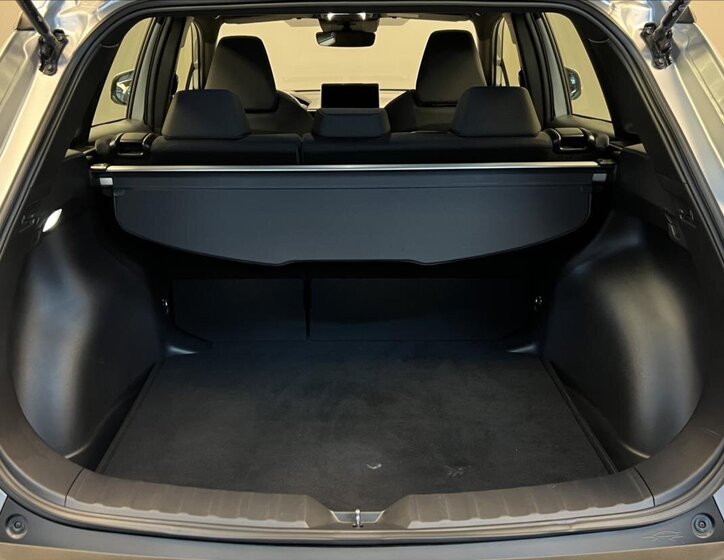 Toyota Corolla Cross SUV 1,8 l 72 kw