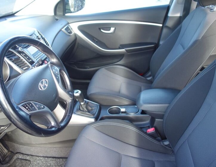 Hyundai i30 14
